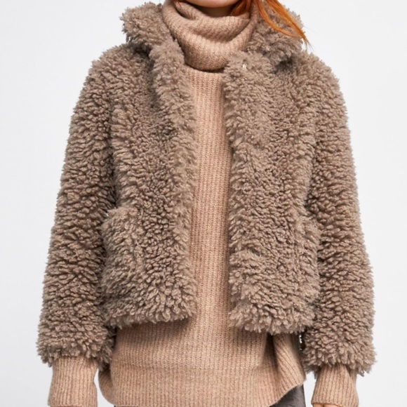 Zara Jackets & Blazers - 🎉HOST PICK🎉Zara Soft Faux Fur Jacket